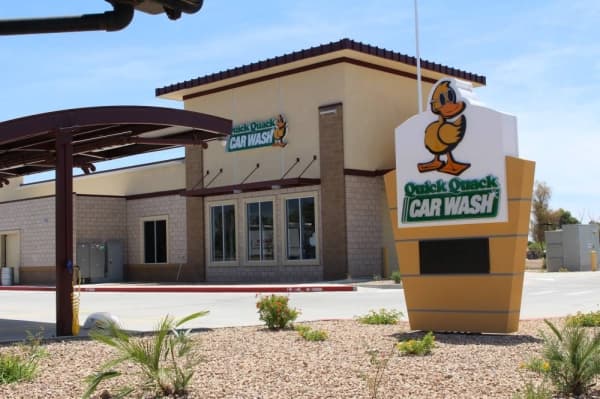 Quick Quack Car Wash holds grand opening on Rayford Road