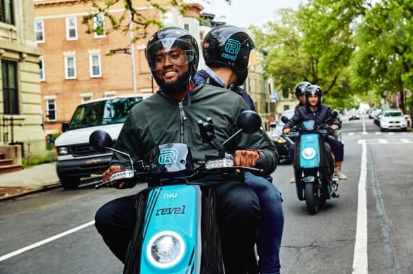 Company launches shared electric mopeds in Austin