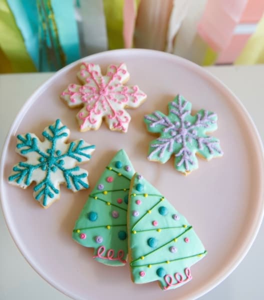 New Braunfels baker wins Food Network's 'Christmas Cookie Challenge'
