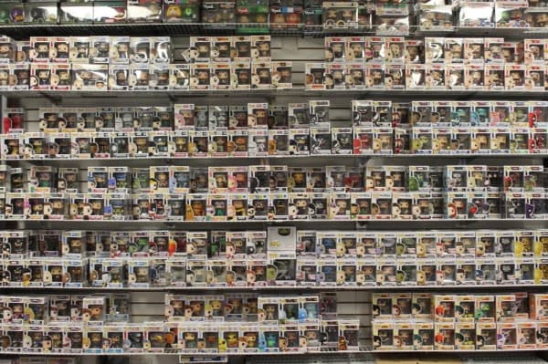 Cards and comics line the store. (Andy Li, Community Impact Newspaper.)