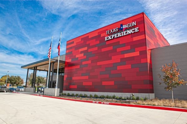New indoor shooting range the Texas Gun Experience now open