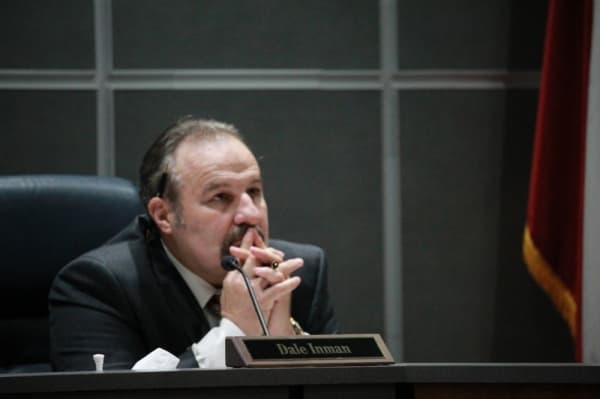 Conroe ISD residents criticize and defend trustee over his response to Willis drag queen event