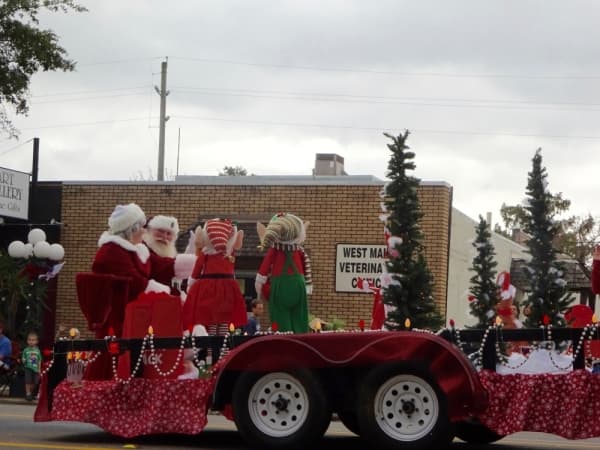 Meet actor James Drury, attend the Tomball Holiday Parade and more: 6 things to do in Tomball, Magnolia this weekend, Nov. 22-24
