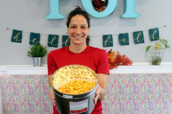 Northwest Austin popcorn shop aims to give back over holiday season to kids in need