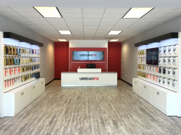 New uBreakiFix location now open at the Lyndon in San Marcos