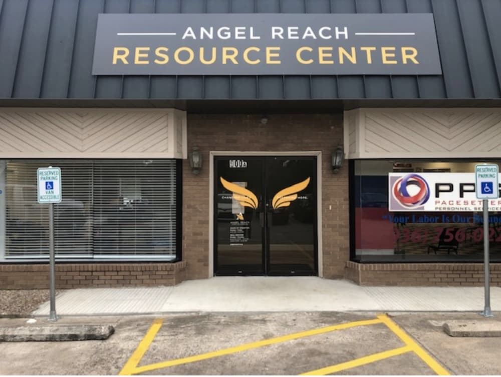 Angel Reach opens new resource center in Conroe