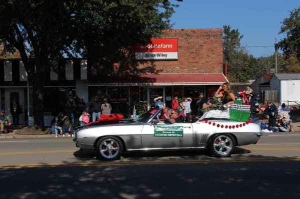 Local schools, businesses and community members participated in the 54th annual parade. (Anna Lotz/Community Impact Newspaper)