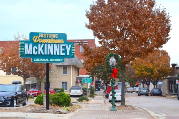 Neon signs going up in downtown McKinney