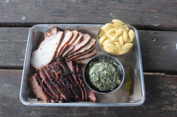 Do-Rite offers meats, such as turkey and brisket, as well as sides. (Olivia Aldridge/Community Impact Newspaper)