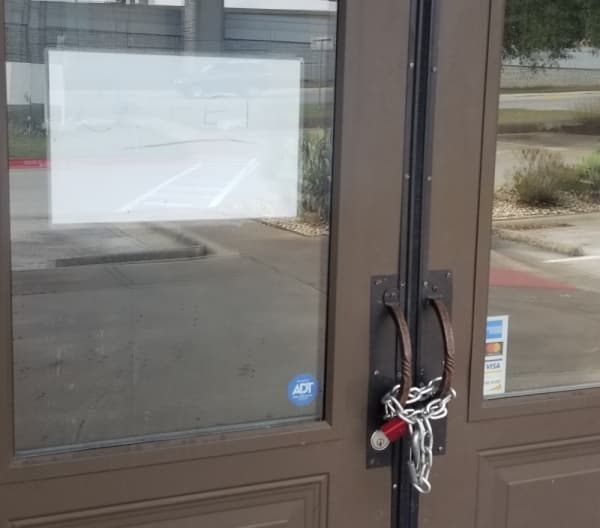 Texas Land and Cattle Steakhouse near Lakeline closes