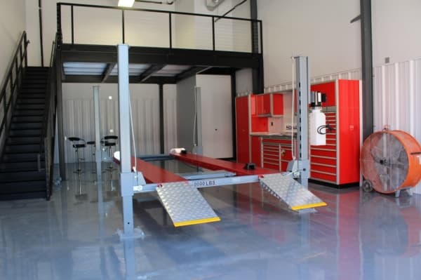 Garage area 
