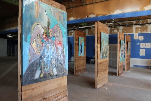Pop-up art installation in Richardson promotes leasing activity while giving artists a free platform for their work