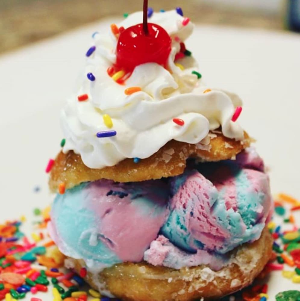 Funnel cakes, milkshakes, more now available at new dessert lounge in McKinney
