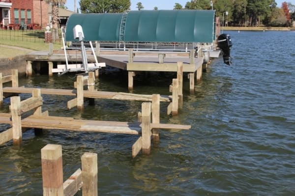 Lake levels on Nov. 27 were lower than normal. (Eva Vigh, Community Impact Newspaper)