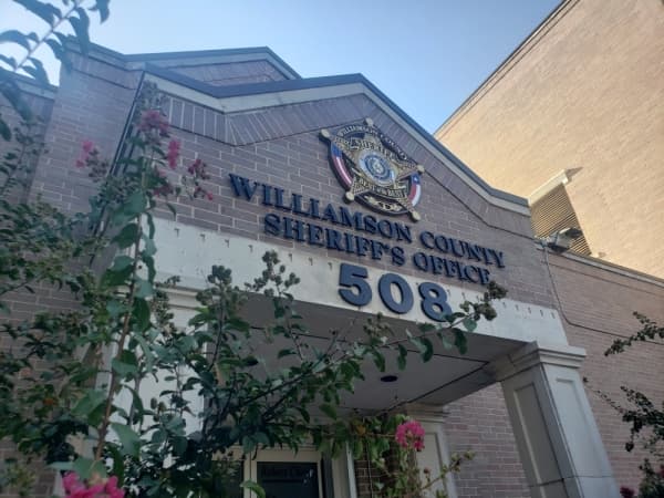 Motion to provide Williamson County officers to Round Rock ISD dies in Commissioners Court