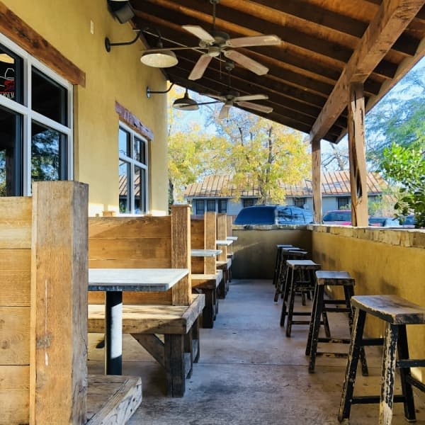 Granzin Bar-B-Q has a variety of seating options including an outdoor patio. (Ian Pribanic/Community Impact Newspaper)