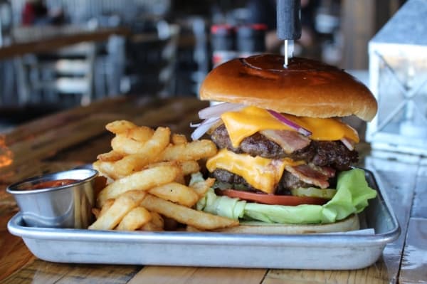 Katy's Scholars and Scoundrels offers ‘American food with a twist,’ one owner says