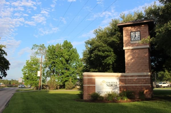 Oak Ridge North amends I-45 business district zoning regulations, creates sales tax preservation program