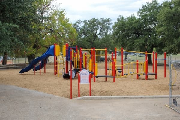 Wooten Neighborhood Park in North Austin receives new playground
