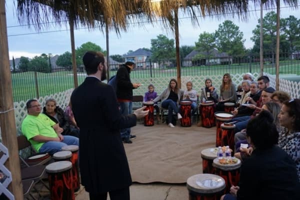 The organization hosts social events, allowing the local Jewish community to connect. 