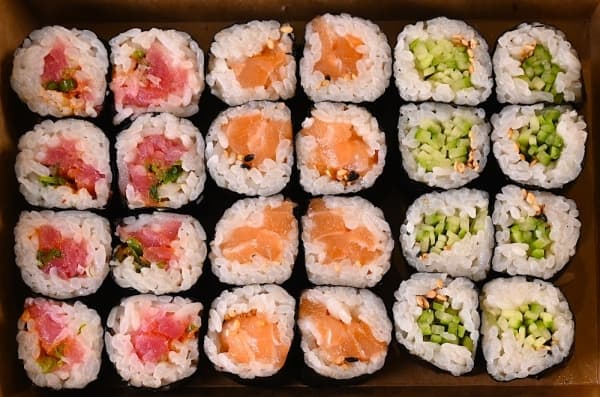 Hando hand-rolled sushi