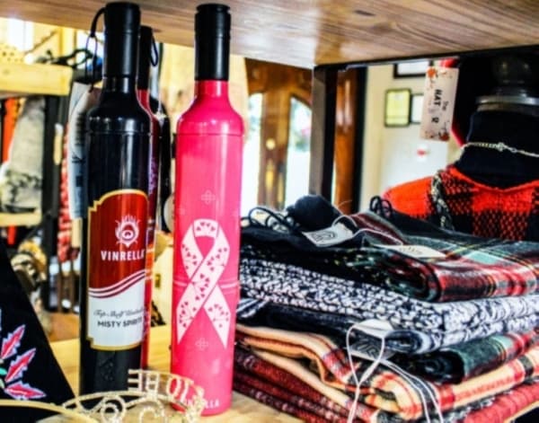 Zoolala Boutique opened in a small space at the entrance of Park Avenue Studios in September 2008. (Kelly Schafler/Community Impact Newspaper)