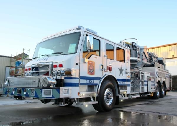 Ring the alarm: Frisco unveils new Dallas Cowboys-themed fire truck
