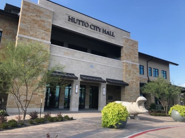 Hutto to seek bids from municipal search firms for permanent city manager hiring process