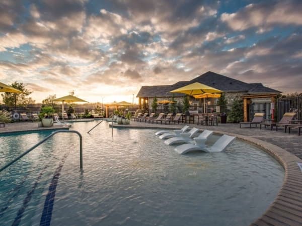 Featured apartment: The Venue at Craig Ranch