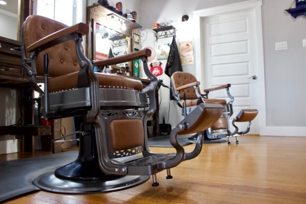 Round Rock Barber Shop offers short haircuts for women and men, beard trims, face shaves and eyebrow trims at its downtown Round Rock location. (Taylor Jackson Buchanan/Community Impact Newspaper)