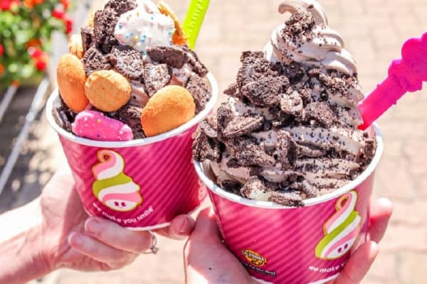 Menchie's Frozen Yogurt (Courtesy Menchie's Frozen Yogurt)