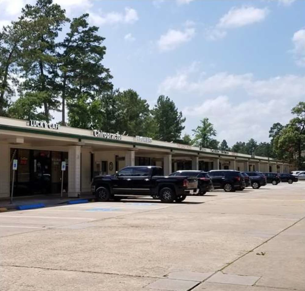 5. RETAIL
27130 Glen Loch Drive, The Woodlands
