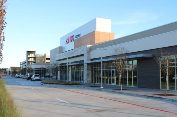 Metropark Square looks to add multiple new businesses in early 2020. Andrew Christman/Community Impact Newspaper