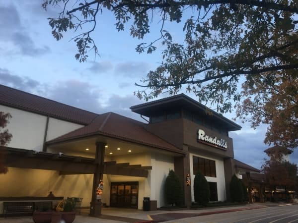 Randalls closing 5 Houston area stores