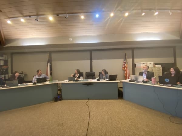 Vista Bank requests zoning variance change to operate in Rollingwood