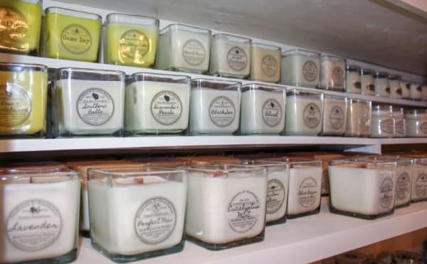 Agnes Belle carries E-Scentual candles. (Hannah Zedaker/Community Impact Newspaper)