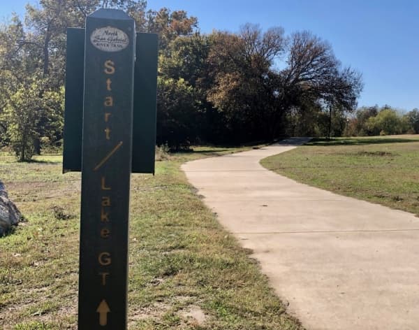 Trails connect San Gabriel Park to Lake Georgetown. (Sally Grace Holtgrieve/Community Impact Newspaper)