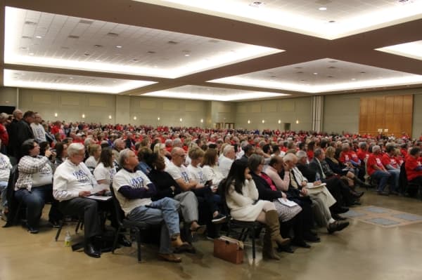 San Jacinto River Authority presents facts on lake lowering, listens to concerns from Lake Conroe, Lake Houston residents