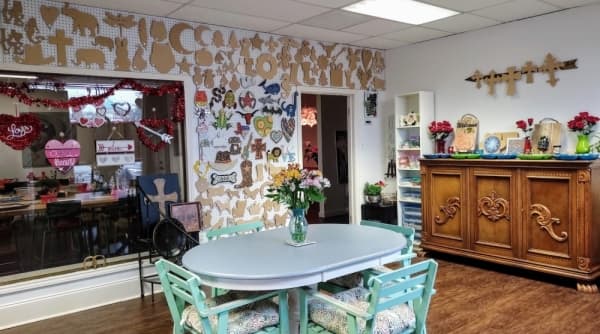 Crazy Horse Art Studio in Grapevine provides space for artists to express themselves