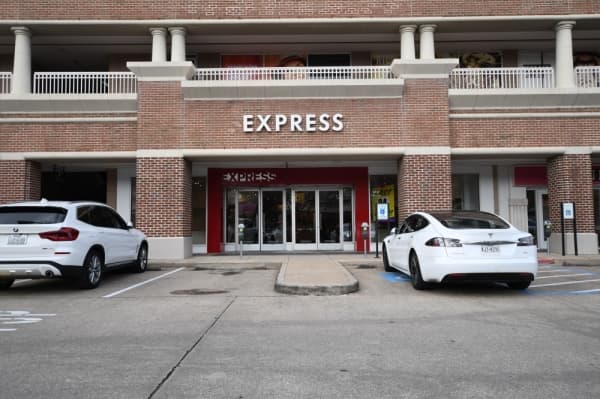 Rice Village Express store to close Jan. 26; Meyerland Plaza, Galleria stores to remain open