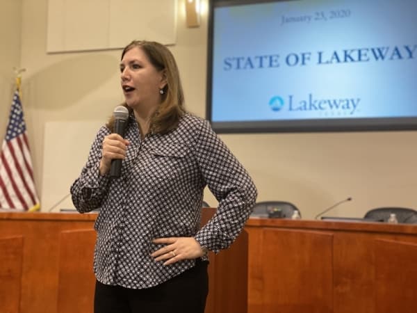 Mayor Sandy Cox delivers first State of Lakeway address of 2020