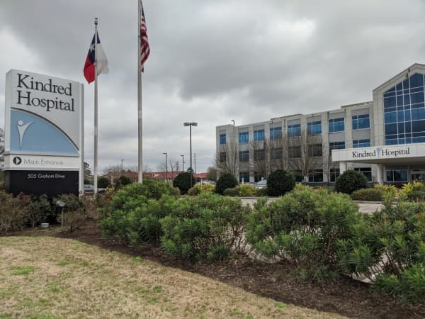 Kindred Healthcare to close 6 Houston, Dallas locations