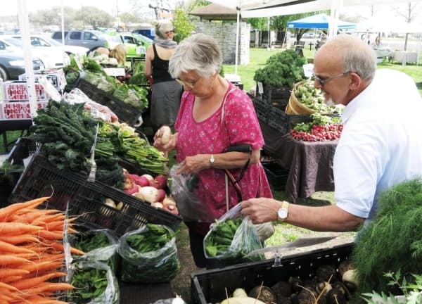 Neighborhood Note: Drippings Farmers Market relocates for winter