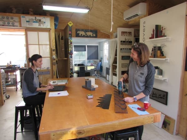 




Sisters Alexia Maher and Ariane Bihan founded Authenticaa.