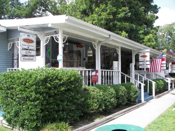 CR Collectibles to close in Old Town Spring on Feb. 16