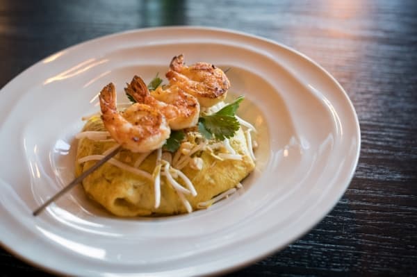 




Pad thai ($12.50): Shrimp, chicken or smoked tofu with rice noodles and wrapped in an egg crepe