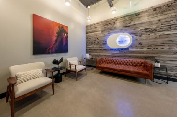 Crossover Health's office interior inspired by famous Las Colinas sculpture