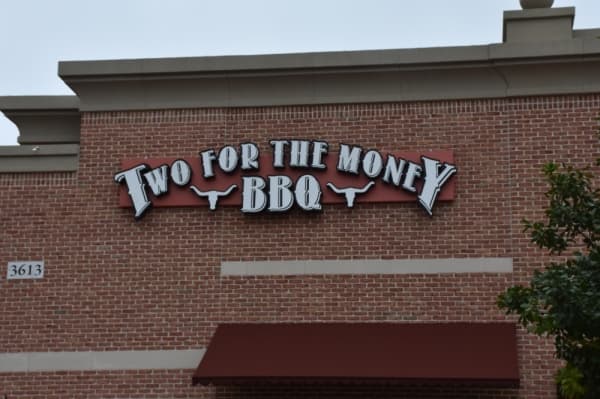 Dale Wamstad's new restaurant Two for the Money BBQ opens in Richardson