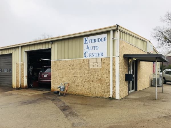 Ethridge Auto Center has been in the same location since 1980. (Photos by Ian Pribanic/Community Impact Newspaper)