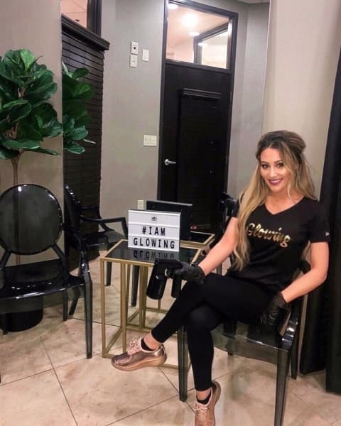Custom airbrush tanning business opens in Plano